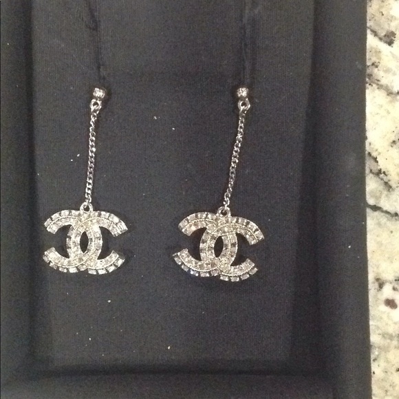 Chanel CC earrings - Picture 2 of 5